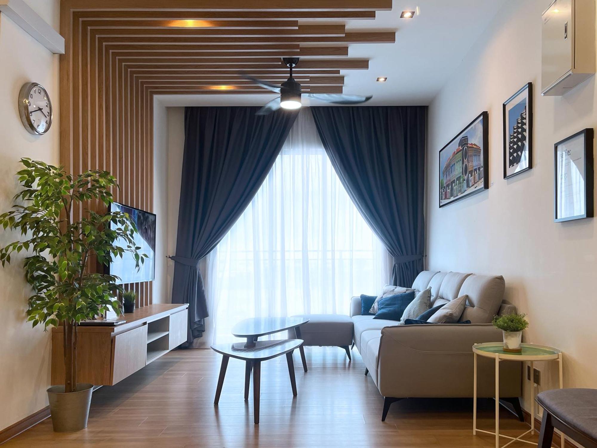 Apartment Artsy In Jb Town Center Near Foodcourt, Malls & Grocery